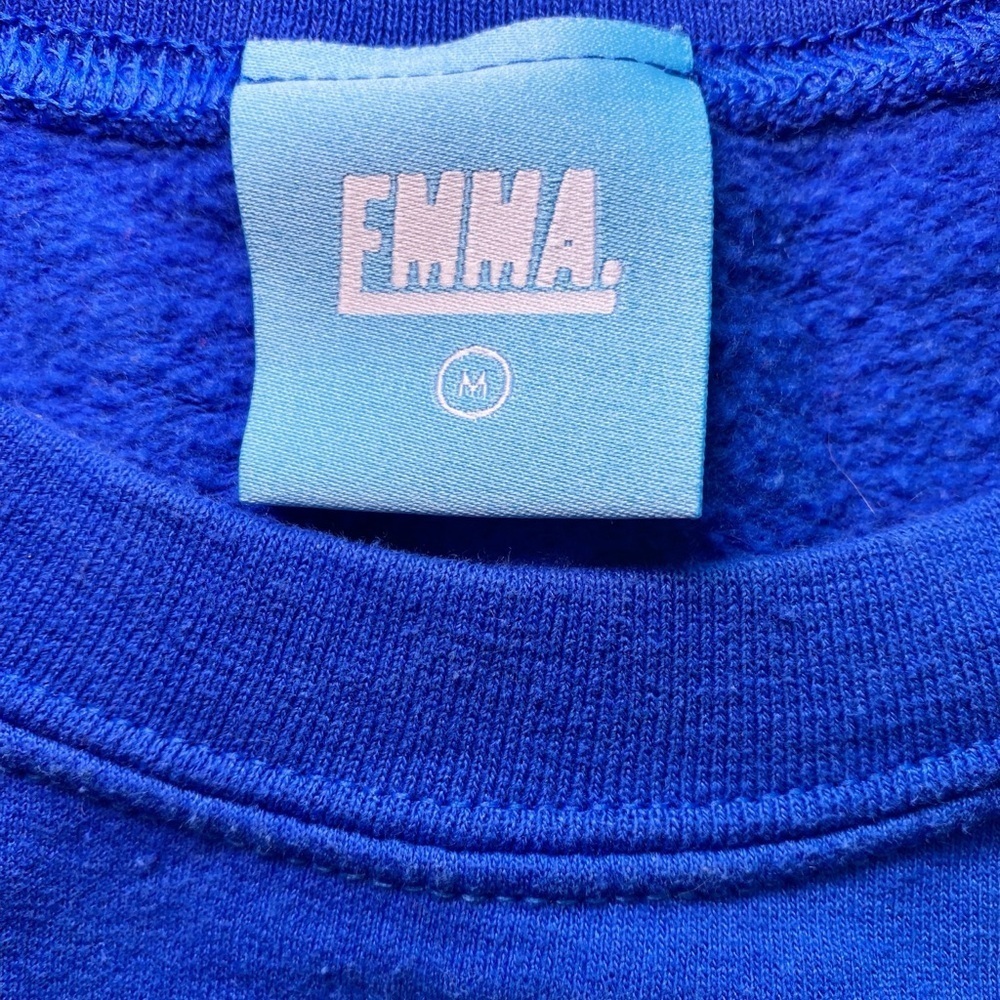 Emma Chamberlain Blue Crewneck Cat Sweatshirt - Picture 12 of 14